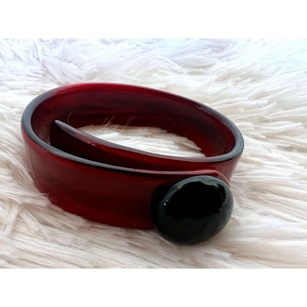 Vintage Lucite Bracelet Cherry Red Petite Small Wrist Mod Artwear Mid‎ Century